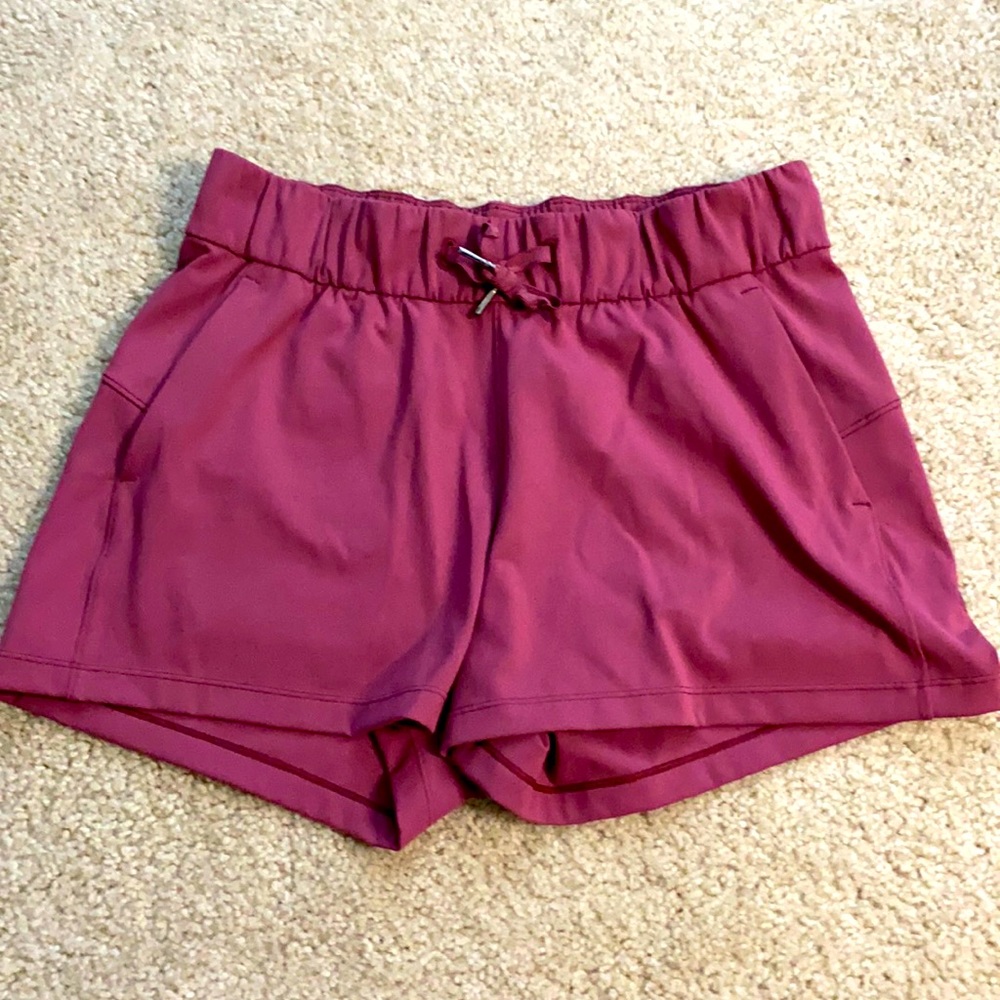 Lululemon Commuter Short. Size 6. Burgandy. EUC